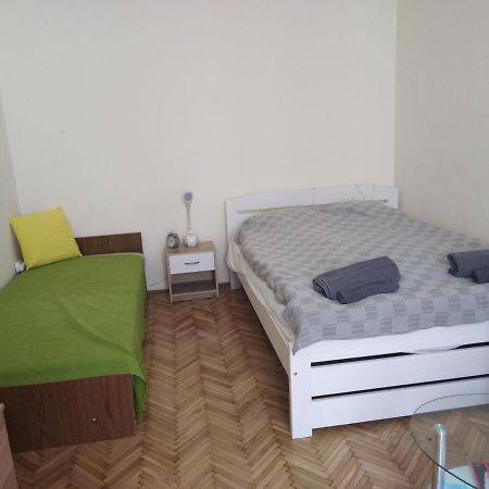 Adrienn apartment Budapest Exteriör bild