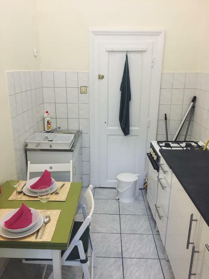 Adrienn apartment Budapest Exteriör bild